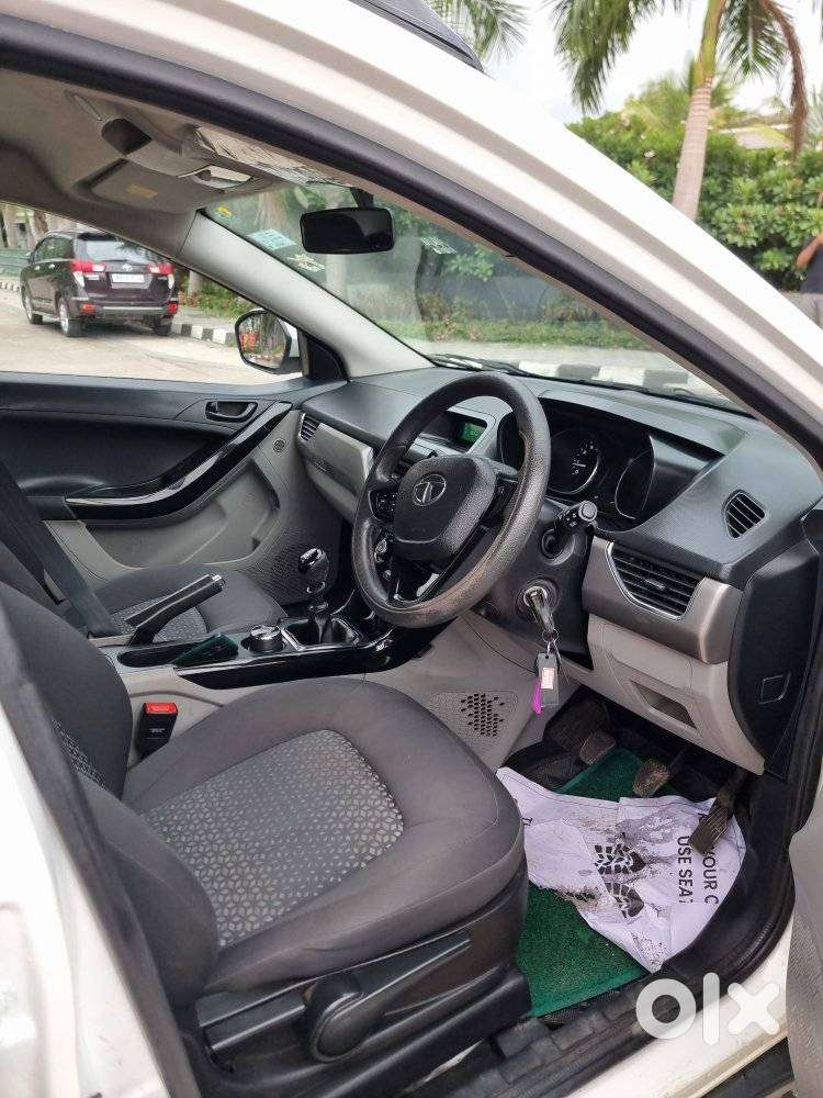 Tata Nexon 1.2 Revotron Xt, 2020, Petrol