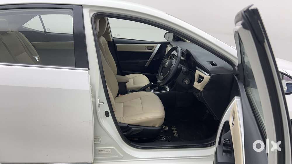 Toyota Corolla Altis 1.8 G, 2016, Petrol