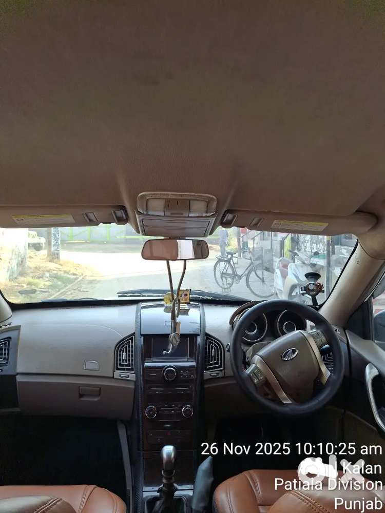 Mahindra Xuv500 2013 Diesel 102500 Km Driven
