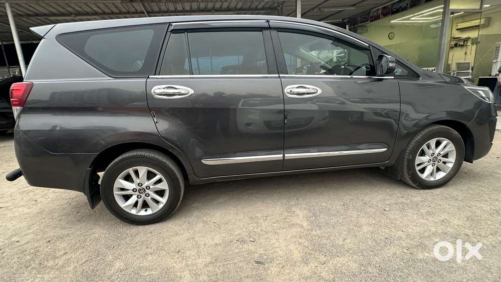 Toyota Innova Crysta 2.8 Gx At 8 Seater, 2018, Diesel