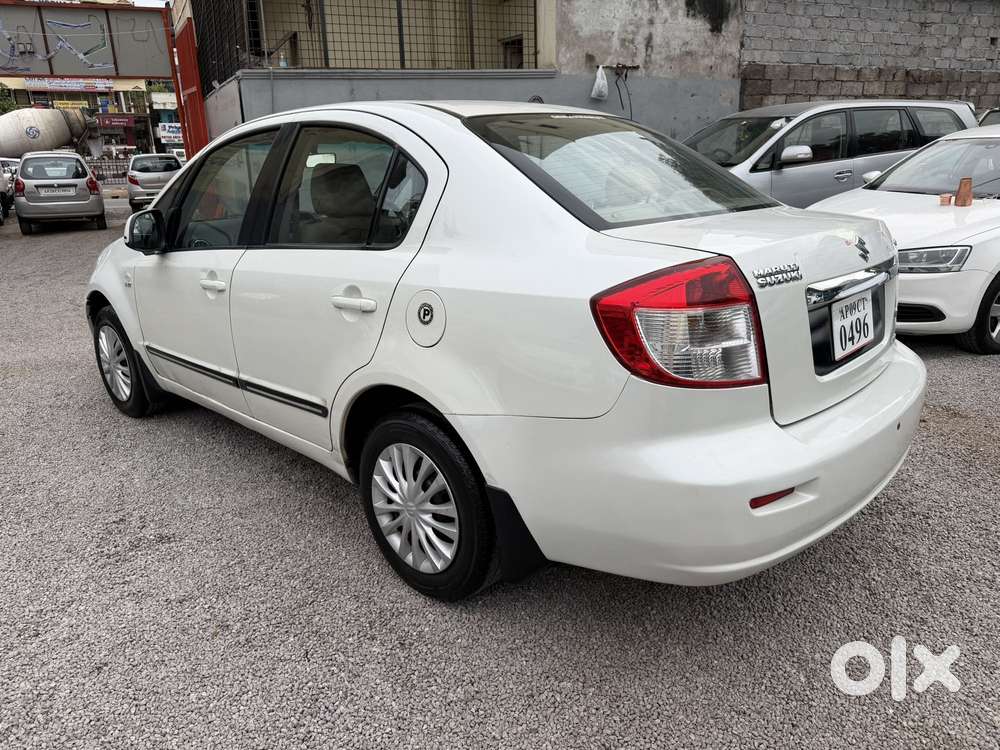 Maruti Suzuki Sx4 Vxi Bsiv, 2013, Petrol