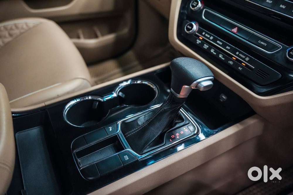 Kia Carnival Limousine, 2021, Diesel