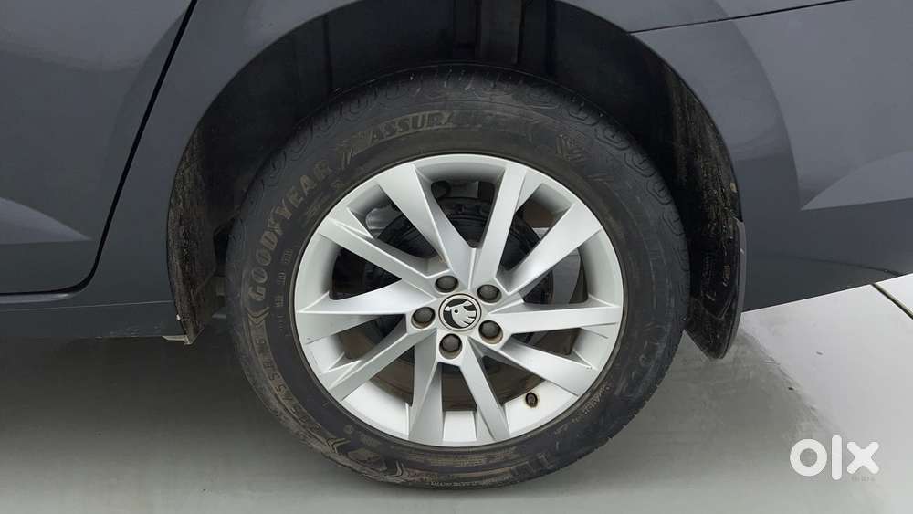 Skoda Slavia Ambition 1.0l Tsi Mt, 2022, Petrol