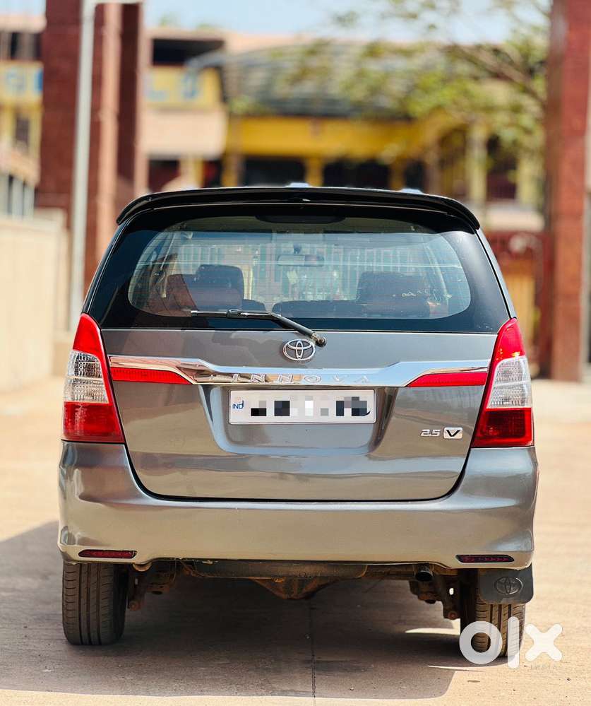 Toyota Innova 2.5 V 8 Str, 2013, Diesel