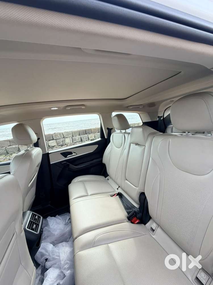 Mahindra Xuv700 2.2 Ax 7 Diesel At Luxury Pack Str, 2022, Diesel