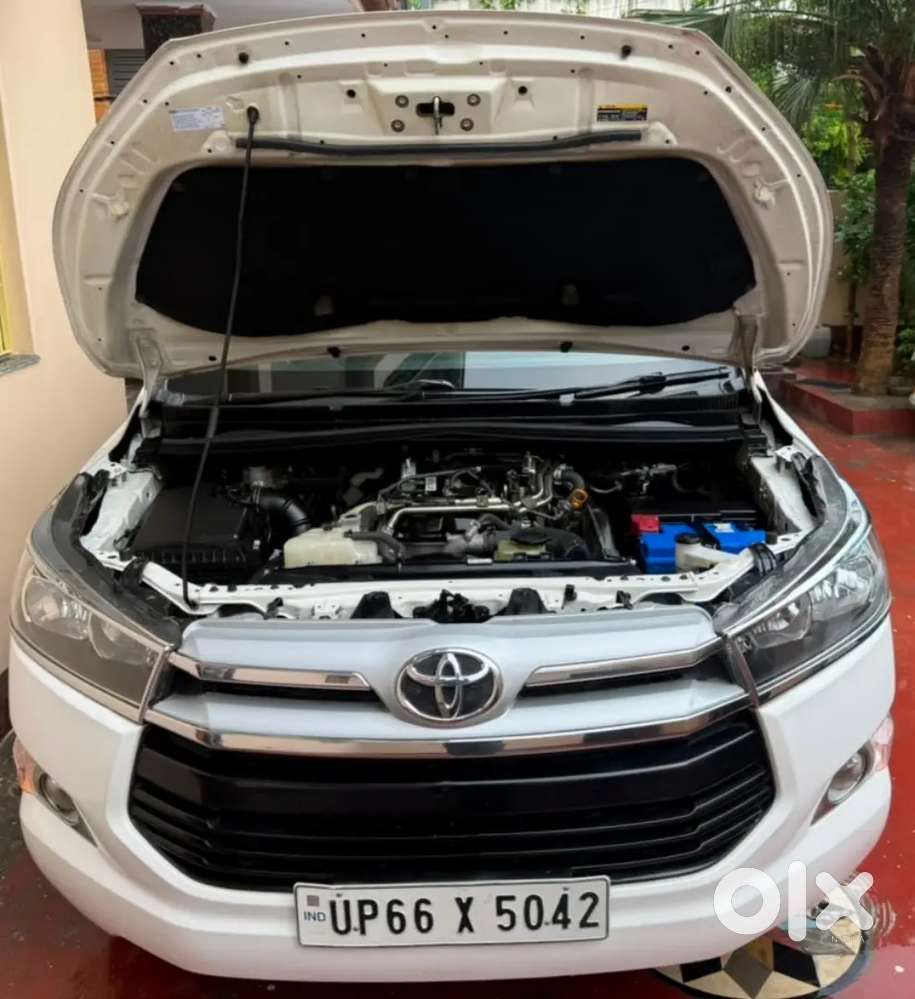 Toyota Innova Crysta Diesel 2.4 Gx 7 Seater