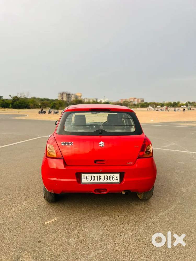 Maruti Suzuki Swift Zxi Petrol Cng