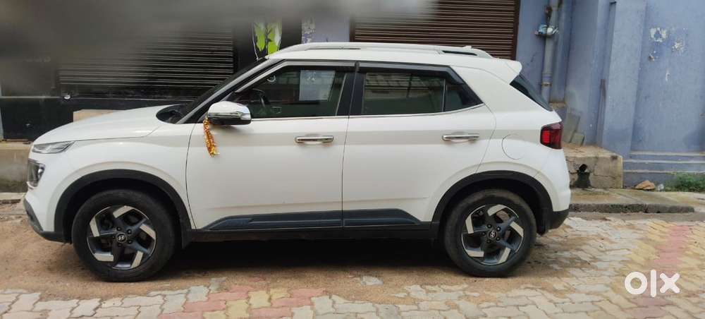 Hyundai Venue Petrol 2019