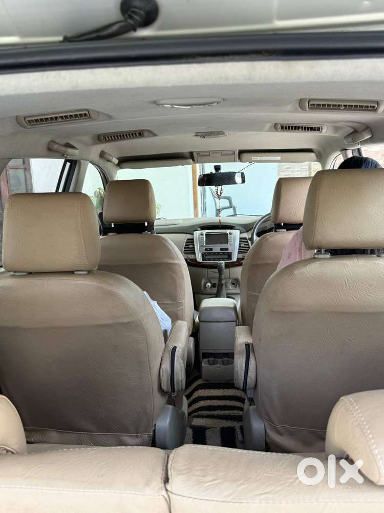 Original Kerala Well Maintained Family Used Innova For Sale