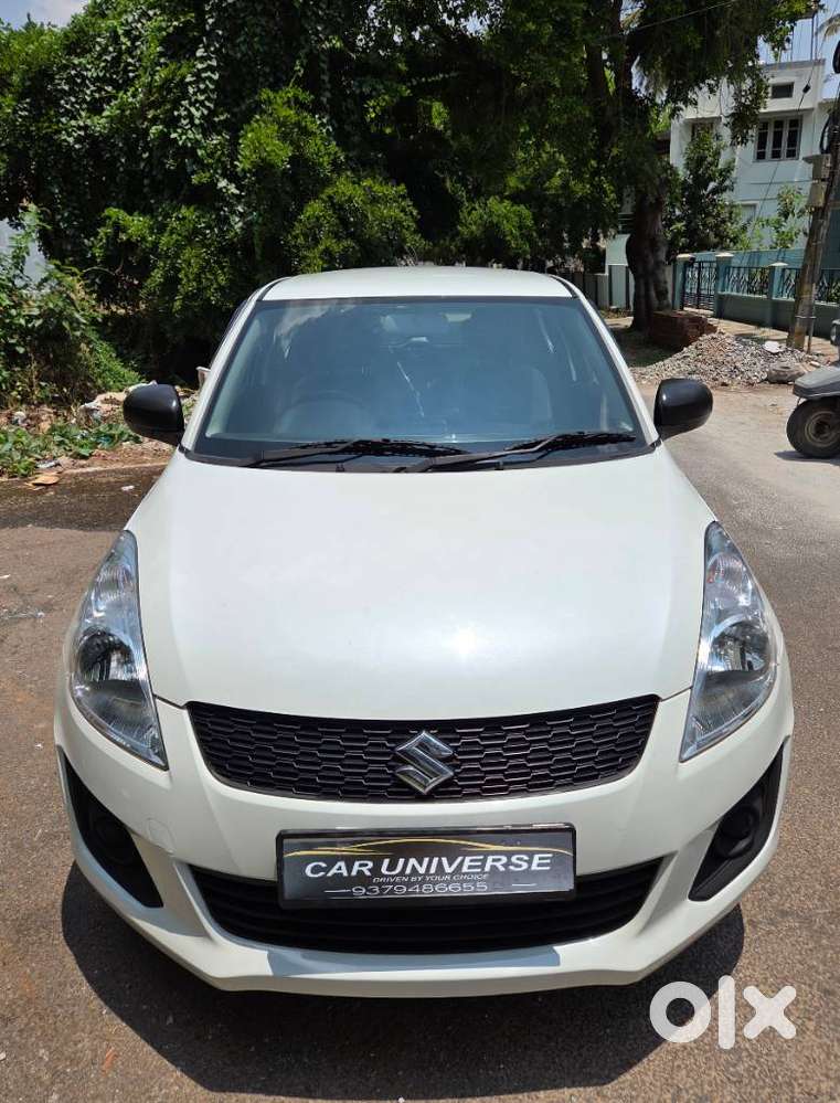 Maruti Suzuki Swift Lxi Optional-o, 2017, Petrol