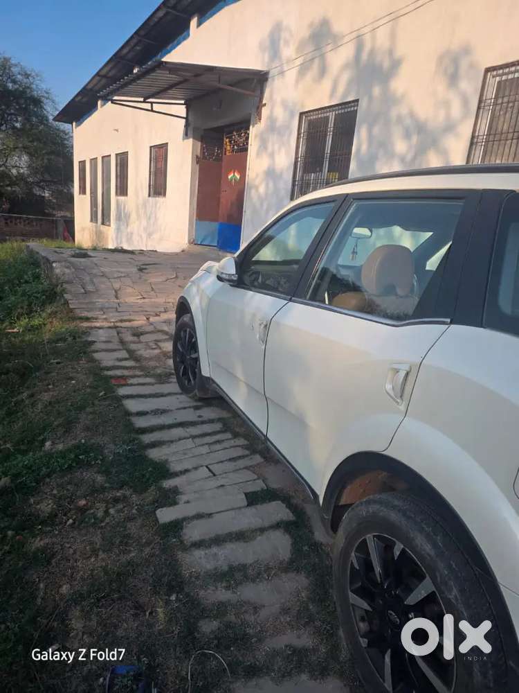 Mahindra Xuv500 2018 Diesel 65000 Km Driven