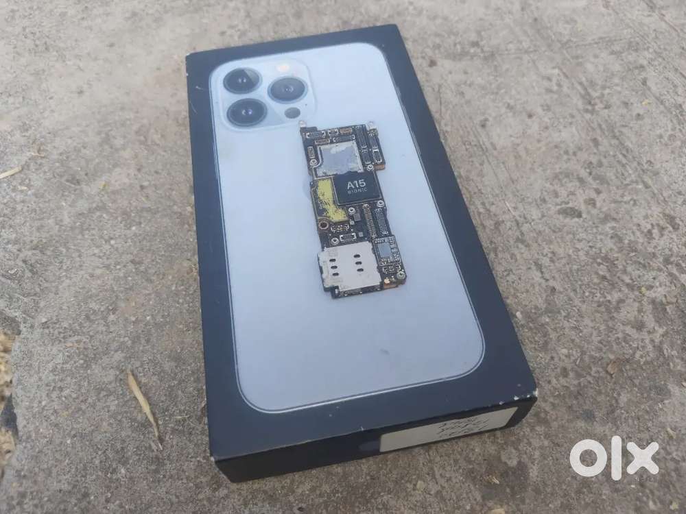 13 pro ka motherboard hai charge + box original hai sell karna hai