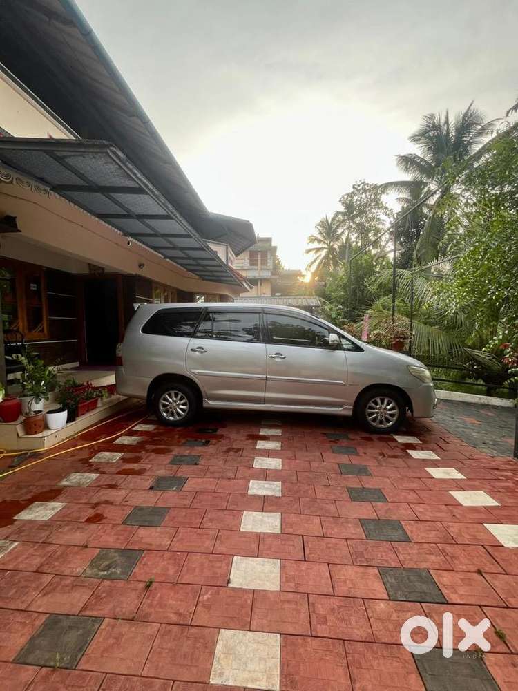 Toyota Innova 2013 Vx Diesel 140000 Km Driven