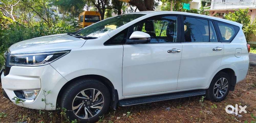 Toyota Innova Crysta 2.4 V 7 Str, 2025, Diesel