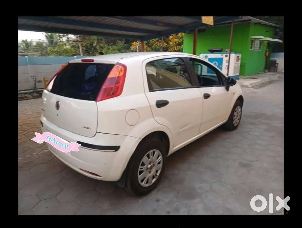 Fiat Grande Punto 2011 Petrol 65000 Km Driven