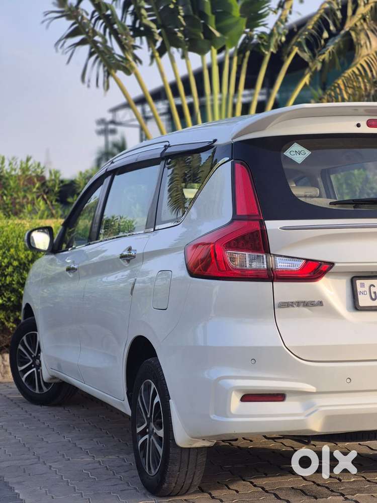 Maruti Suzuki Ertiga Zxi (o) Cng [2022-2023], 2022, Cng & Hybrids