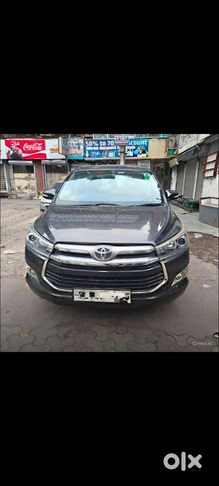Toyota Innova Crysta 2.4 V 7 Str, 2016, Petrol
