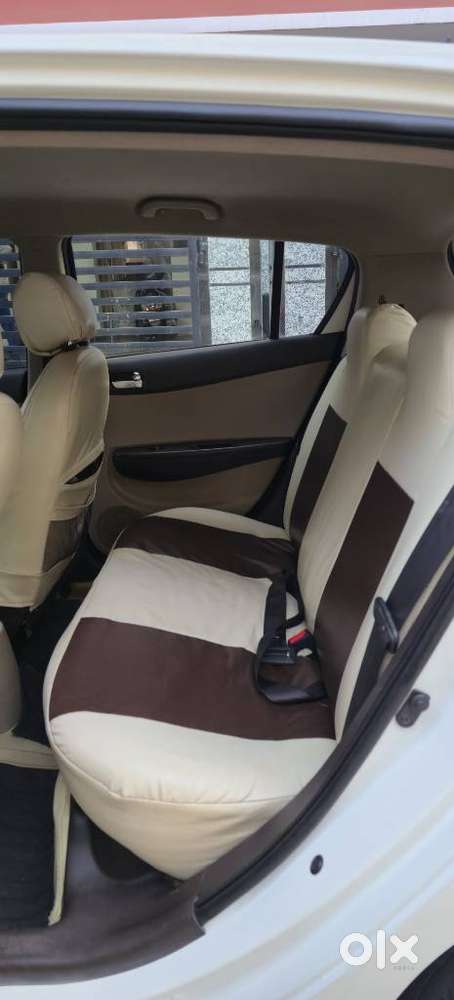 Hyundai I20 Petrol Cvt Magna Executive, 2012, Petrol