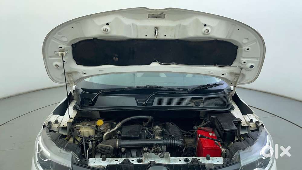 Renault Triber Rxz, 2022, Petrol