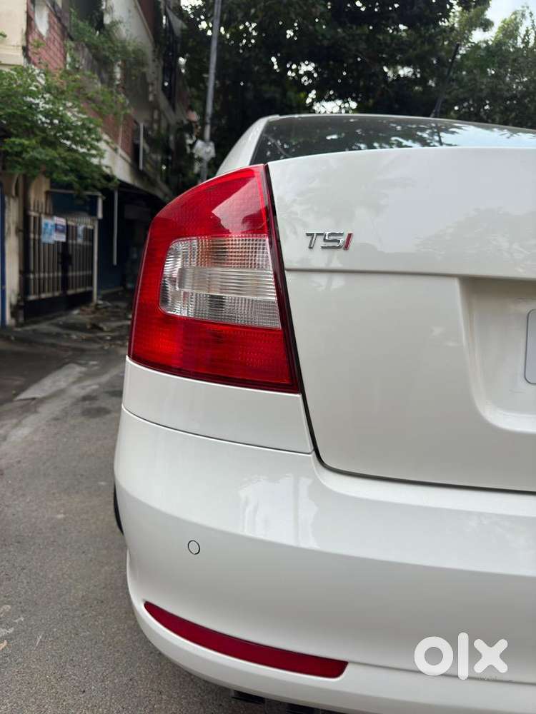 Skoda Laura 2011 Petrol 49000 Km Driven