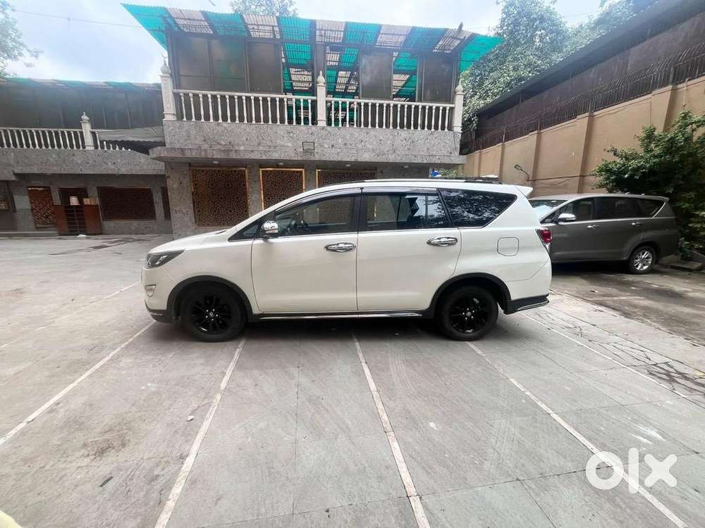 Superbly Maintained Innova Cyrsta Touring Sports