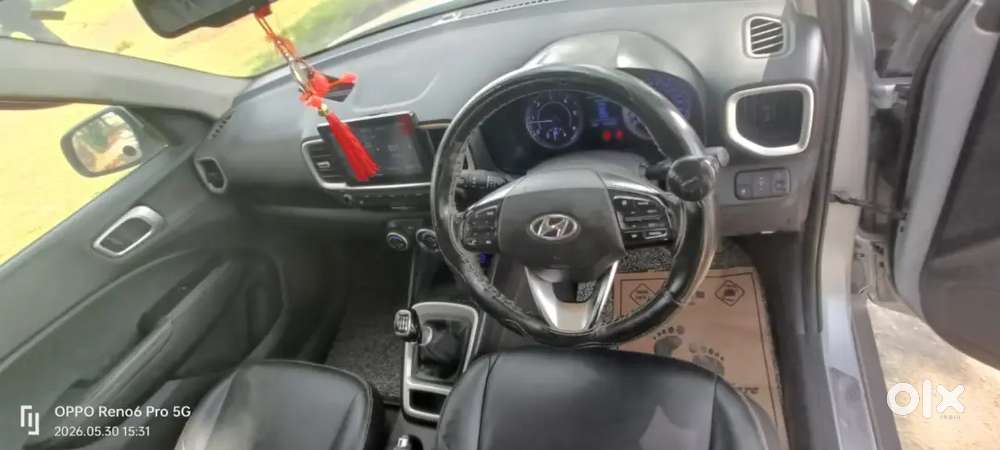 New Car Leni He