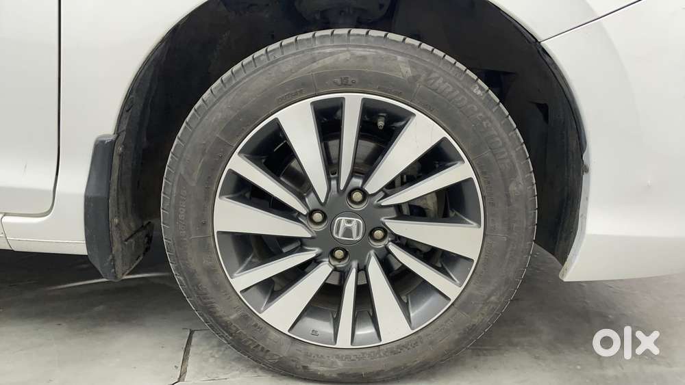 Honda City 1.5 V Cvt I-vtec Mt, 2023, Petrol