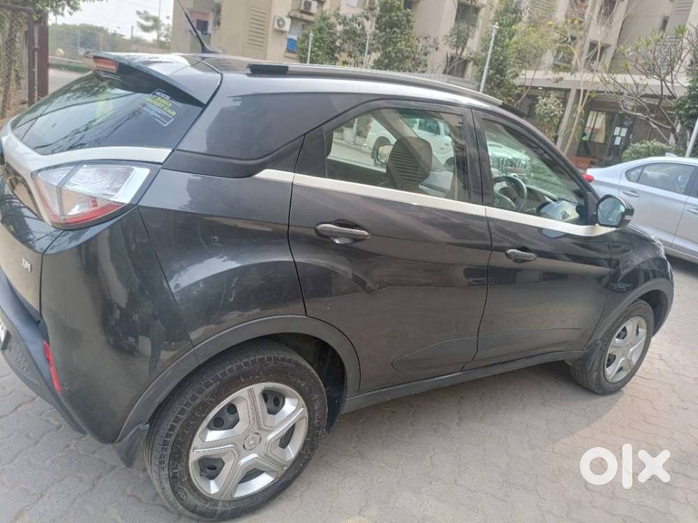 Tata Nexon Xm Mt