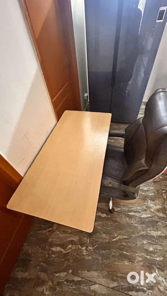Computer Table with Executive Office Chair