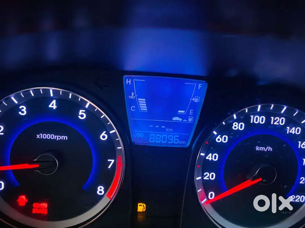 Hyundai Verna Ex Petrol 2012
