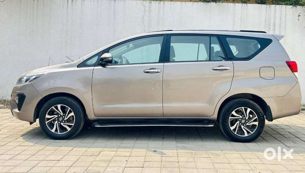 Toyota Innova Crysta 2.4 G Mt 8s, 2021, Diesel