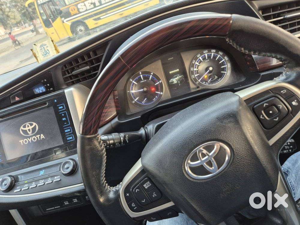 Toyota Innova 2.5 Z Diesel 7 Seater, 2016, Diesel