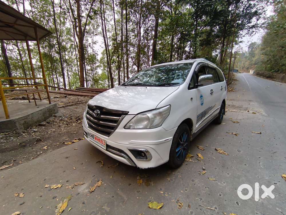 Toyota Innova 2.5 Ev (diesel) Ps 8 Seater Bs Iv, 2014, Diesel