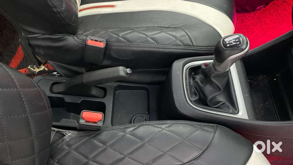 Tata Punch 1.2 Revotron Creative Amt Dual Tone, 2021, Petrol