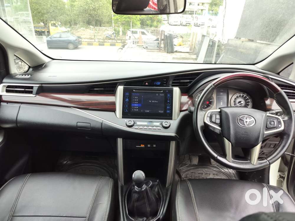 Toyota Innova Crysta 2.4 V 8 Str, 2017, Diesel
