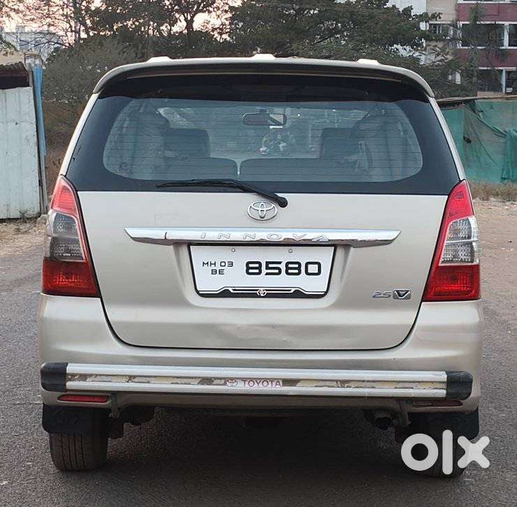 Toyota Innova 2009-2011 2.5 E 8 Str, 2012, Diesel