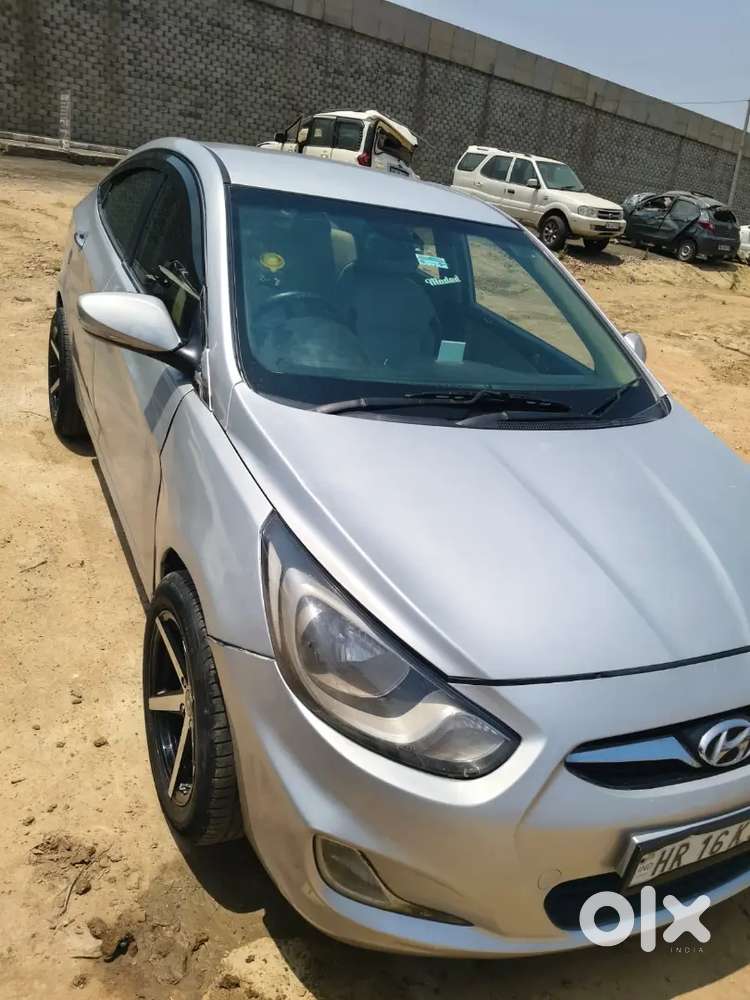 Hyundai Verna Petrol 2011