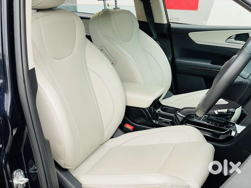 Mahindra Xuv700 2.2 Ax 7 Diesel At Str, 2023, Diesel
