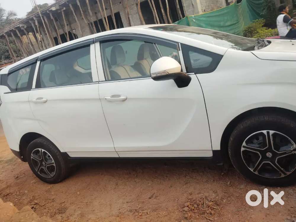 Mahindra Marazzo Diesel 2019 Car