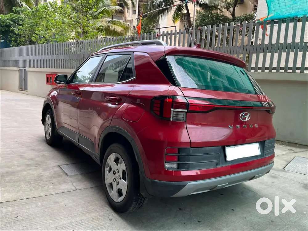 Hyundai Venue 2023 Petrol Single Owner For 5.25000