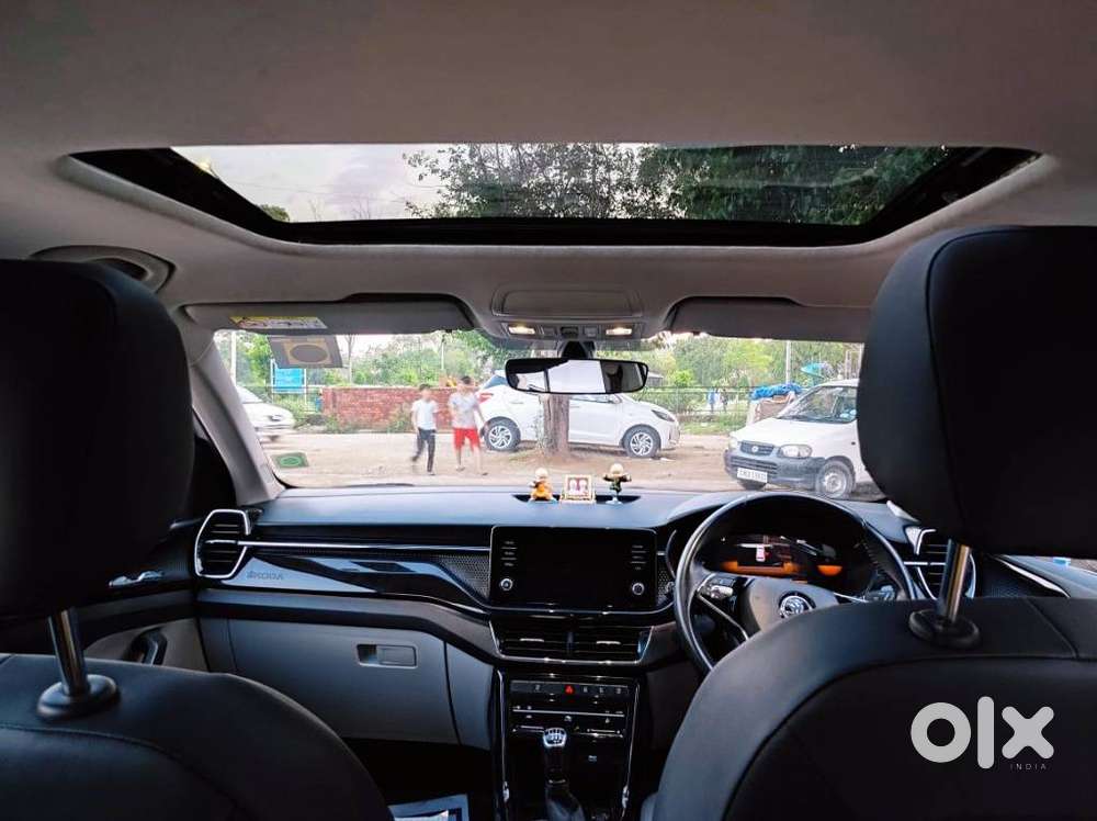 Skoda Kushaq 1.0 Tsi Style, 2022, Petrol