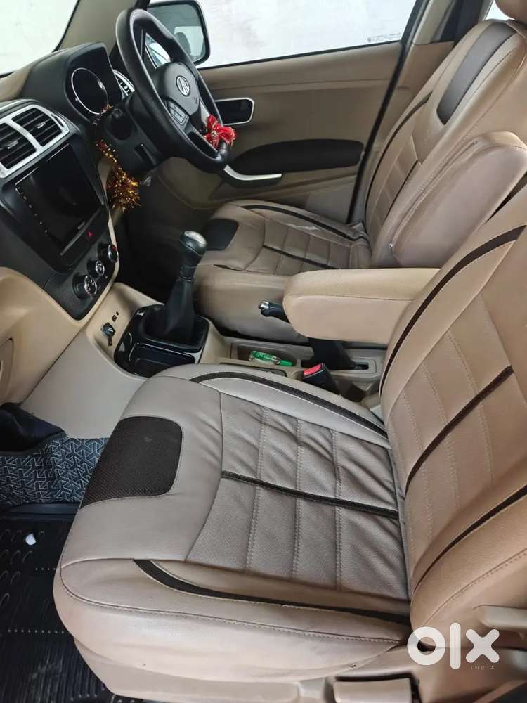 Mahindra Tuv 300 2018