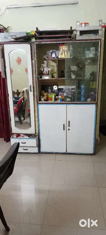Crockery unit