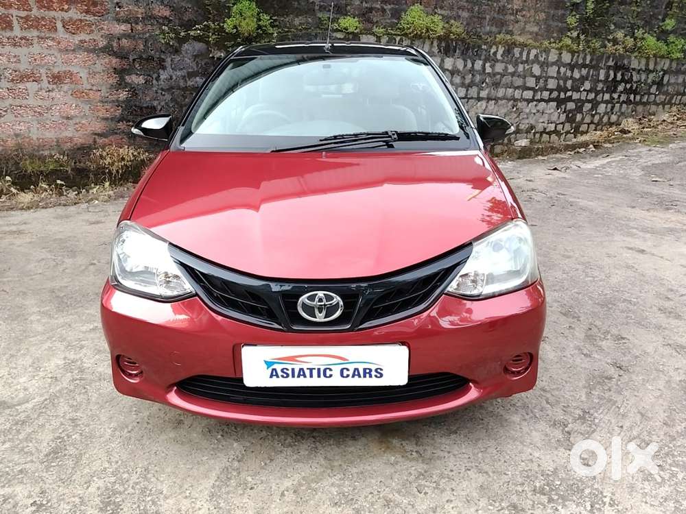 Toyota Etios Liva V Dual Tone, 2016, Petrol