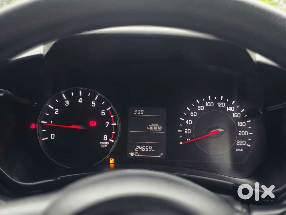 Maruti Suzuki Swift 1.2 Lxi (o), 2025, Petrol