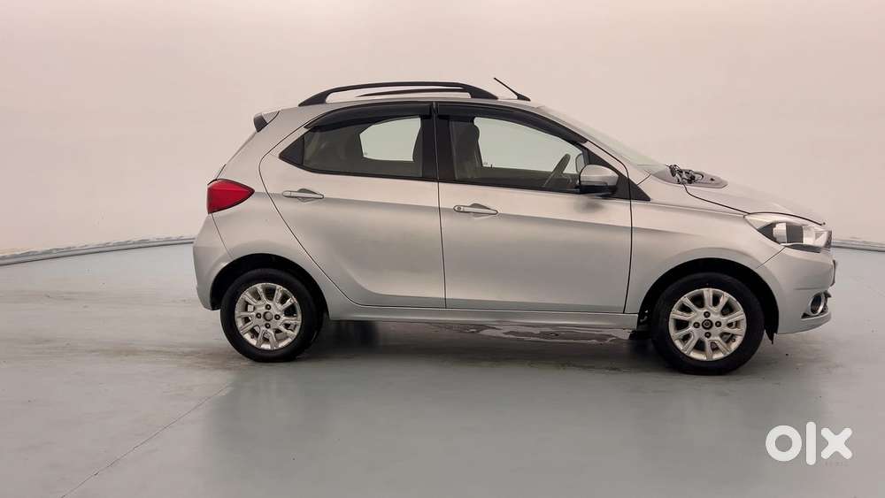 Tata Tiago Xza, 2017, Petrol