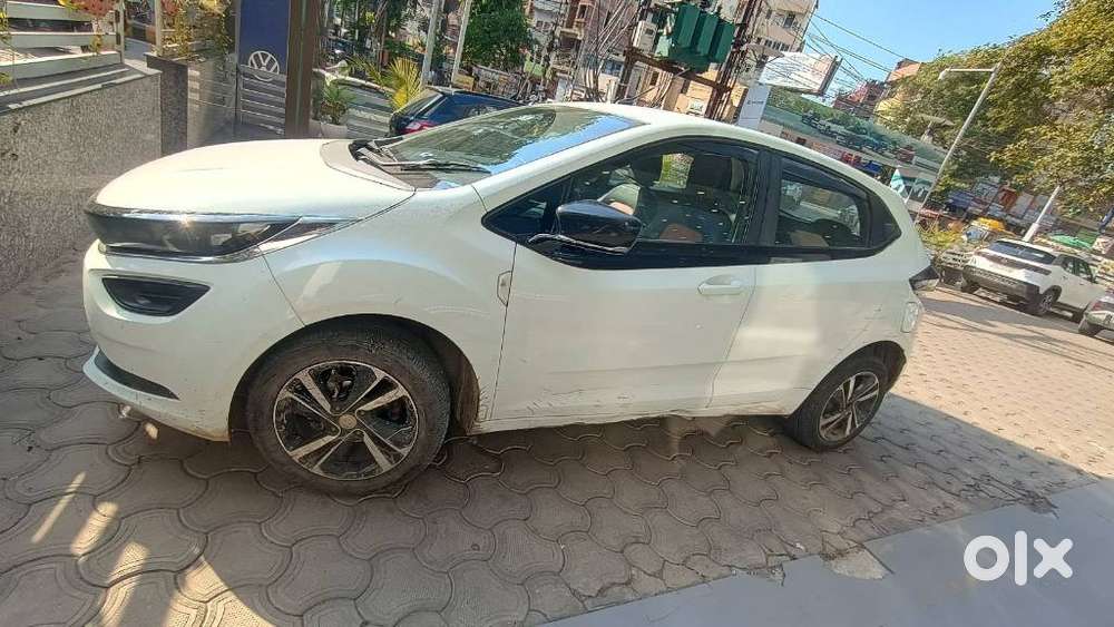 Tata Altroz Xz, 2022, Petrol