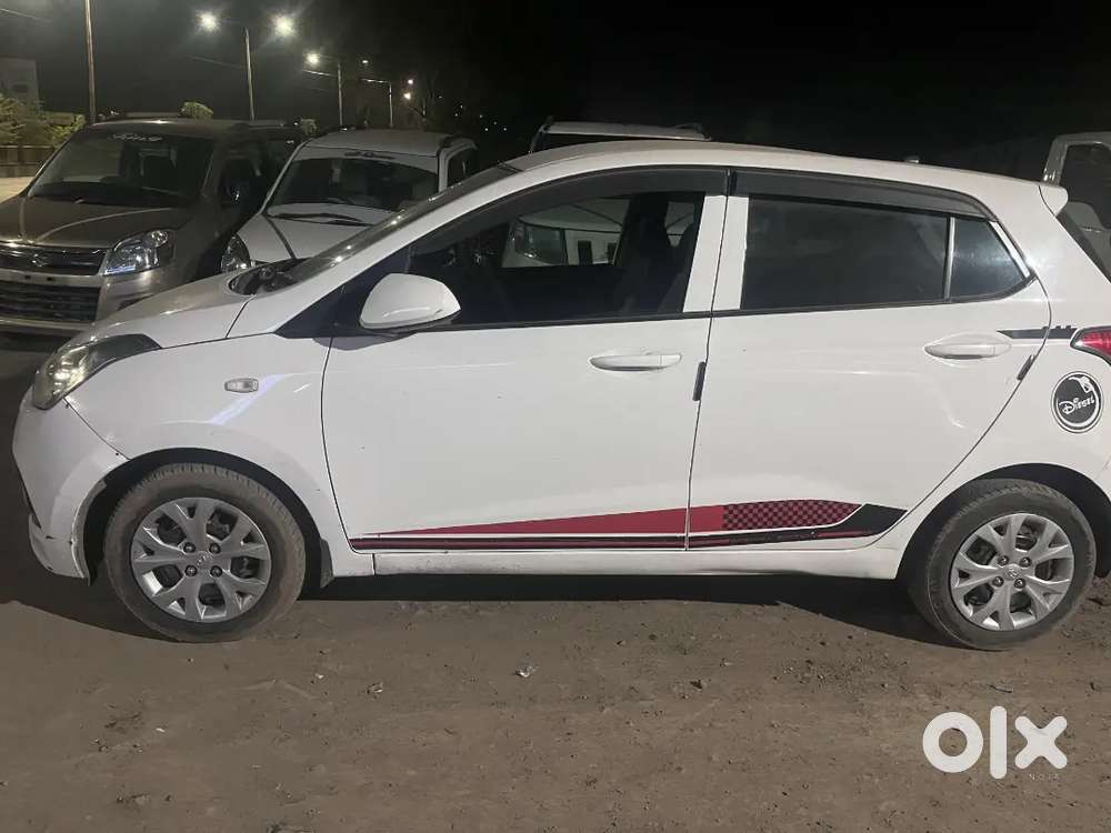 Hyundai Grand I10 Magna 2015 Variant