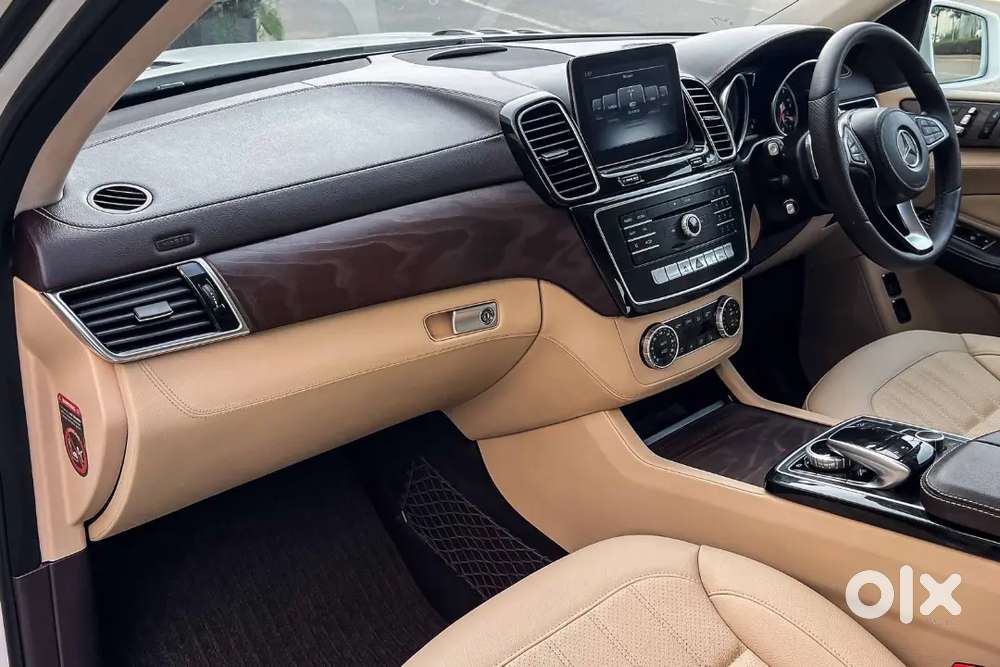 2019mercedes-benz Gls 350d Full Record 19000 Km Driven Reg 2 Py