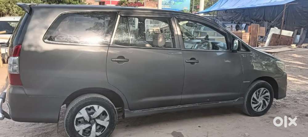 Toyota Innova 2013